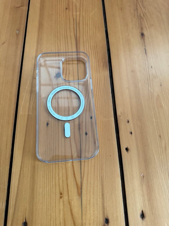 iPhone 15 max pro case in Hamburg