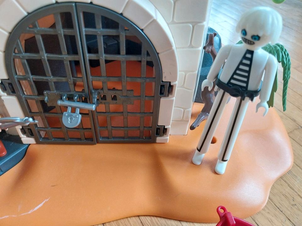 Playmobil Festung ,Piraten ,Schiffe,Geist in Remagen