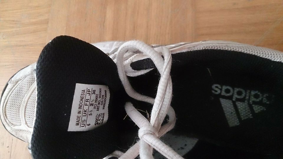 Adidas Schuhe Gr.38 2/3 in Detmold