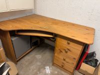 Massiver Schreibtisch aus Holz Eckschreibtisch Möbelum Nordrhein-Westfalen - Niederkassel Vorschau