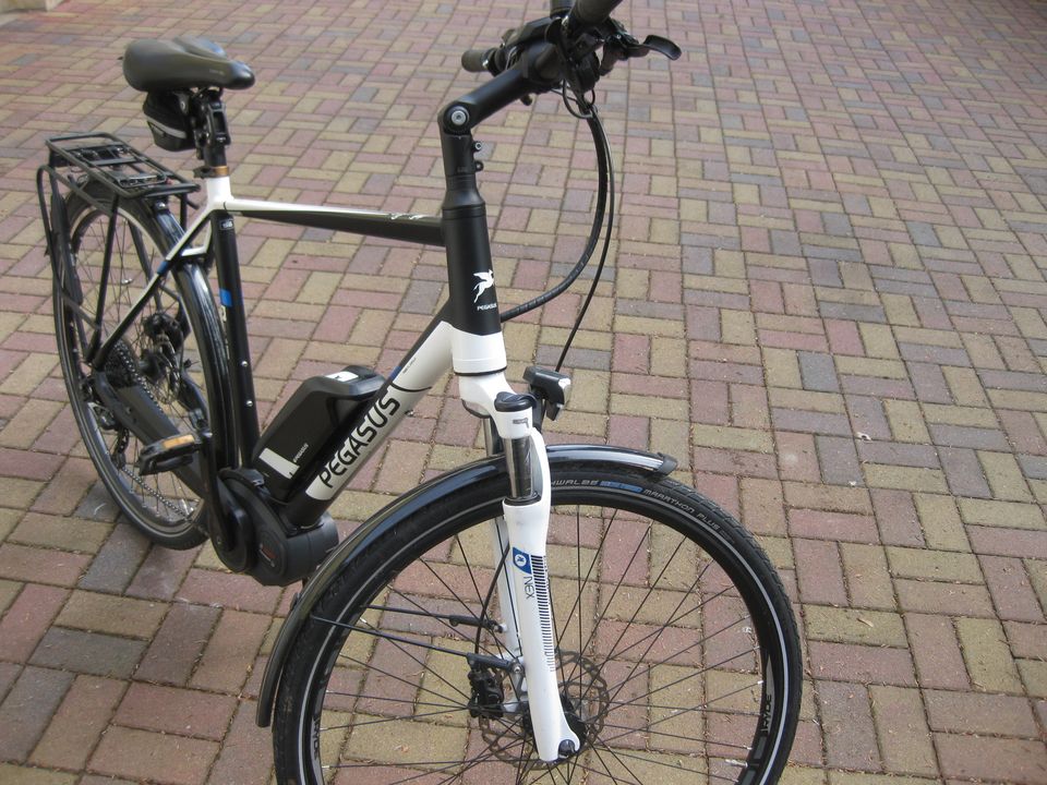 Fahrrad Marke Pegasus Premio E10 E-bike Bosch 500Mh Rahmen 58 in Hof (Saale)