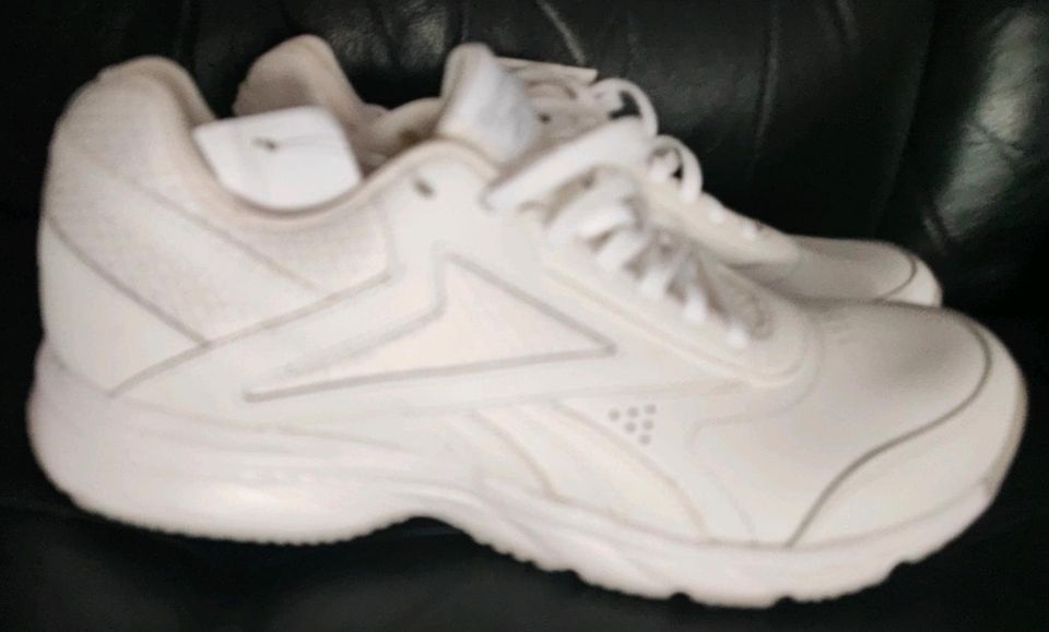 Reebok Herren Sneaker Sportschuhe Gr. 42 neu in Köln