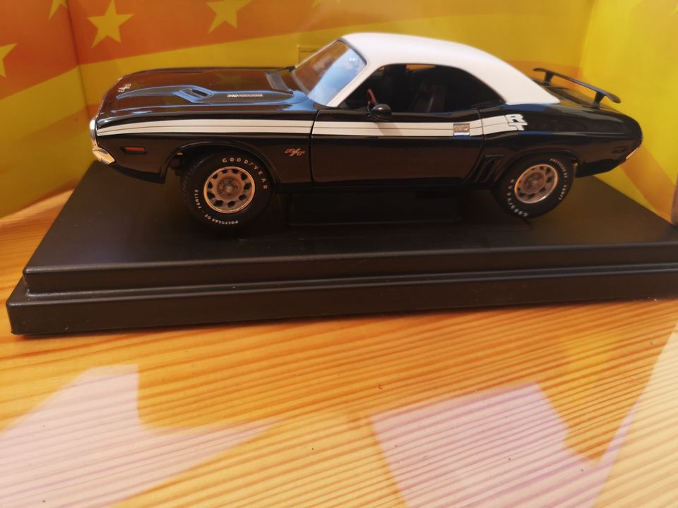 American muscle 1971 Dodge Challenger R/T Modellauto 1:18 mit OVP in Burg (Spreewald)