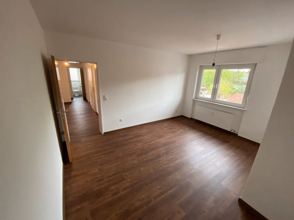 Schöne 3 ZKB Wohnung, DSL 250 Verfügbar in Oberkaufungen in Kaufungen