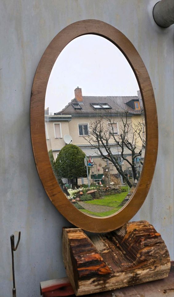 Spiegel alt mit Holzrahmen in Cottbus