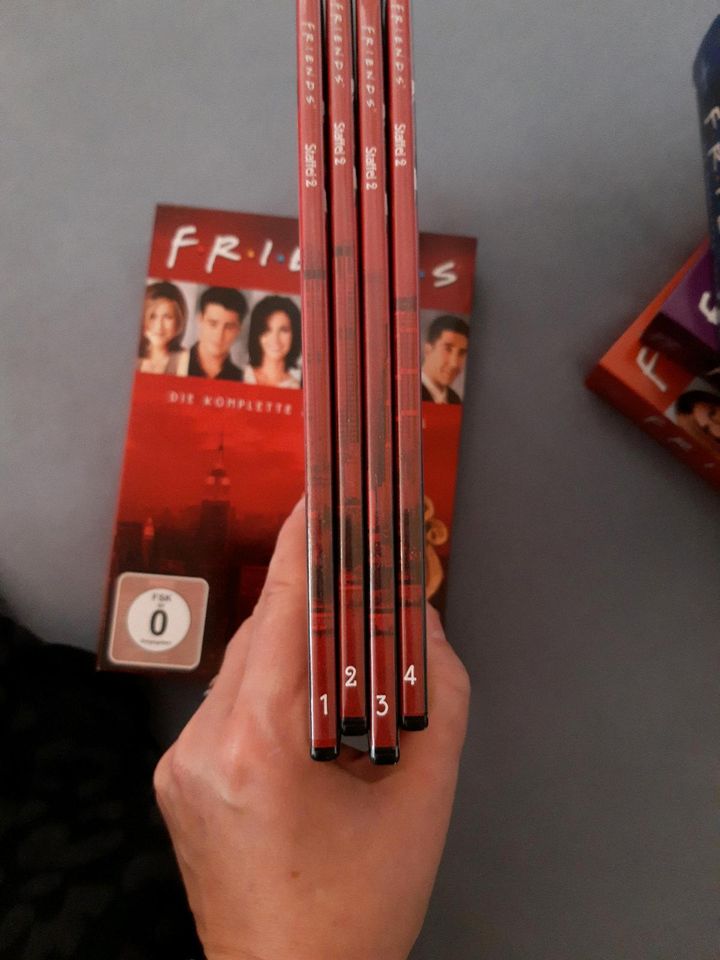 Friends DVD  Staffel 1 - 4 in Ellerau 