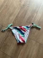 gestreifte Bikini-Hose (Pieces, neu,S) Nordrhein-Westfalen - Nieheim Vorschau
