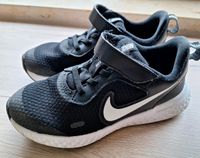 Nike Sneaker Turnschuhe Gr. 29,5 schwarz Thüringen - Walpernhain Vorschau