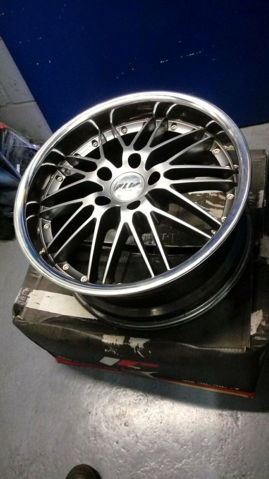 Satz Alufelgen mit Edelstahlbett  8x18" LK 120  BMW / VW in Niederzier