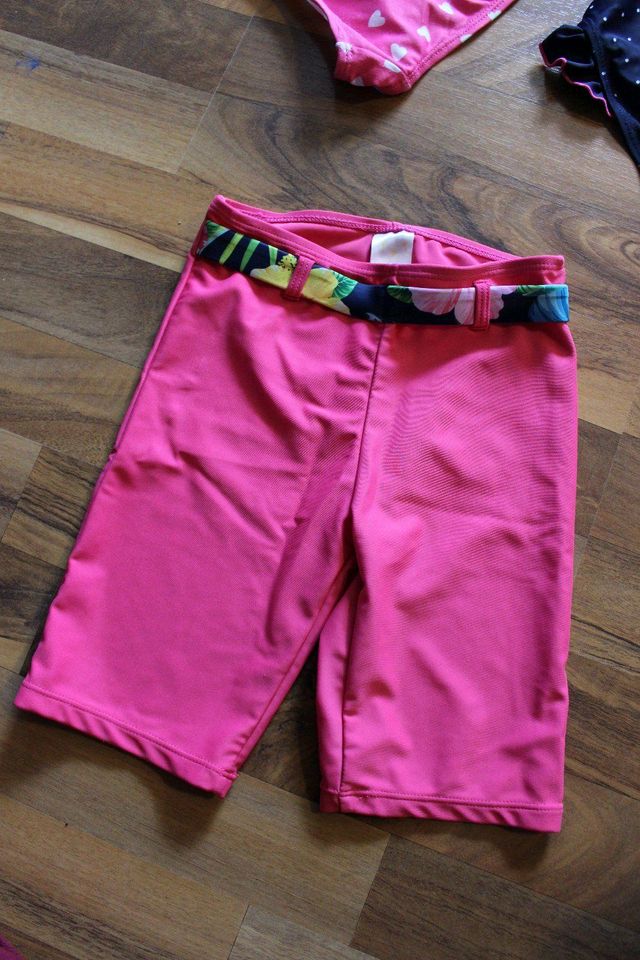 Badeanzug, Bikini Badehose 110/116 Peppa Pig in Nauen