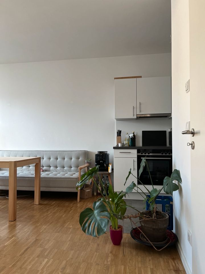 Studio apartment in Friedrichshain available in June-July in Berlin