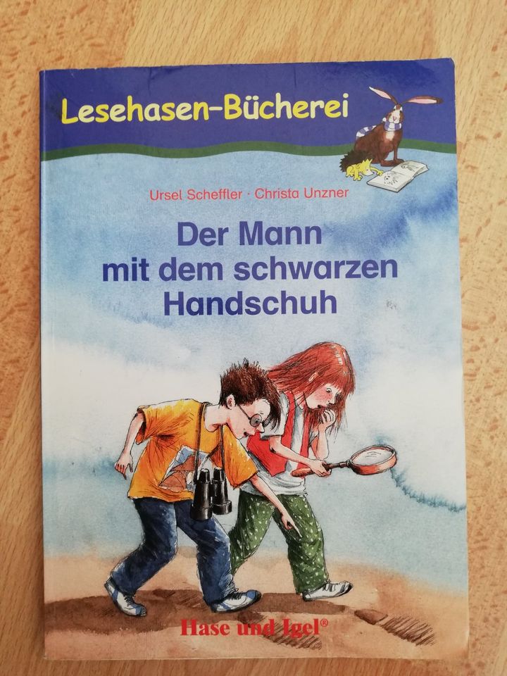 Buch: Der Mann mit dem schwarzen Handschuh , Lektüre Schule in Hasselroth