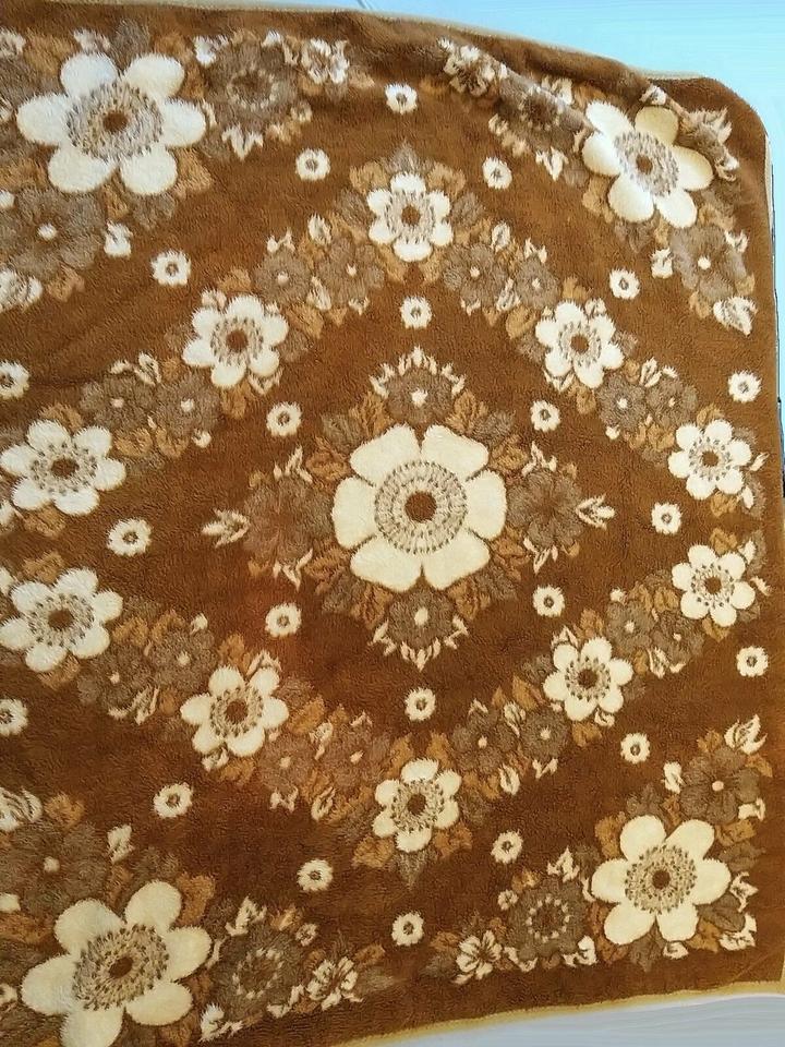 SUCHE DIESE Decke Wolldecke Kuscheldecke Wohndecke Sofadecke in Fulda