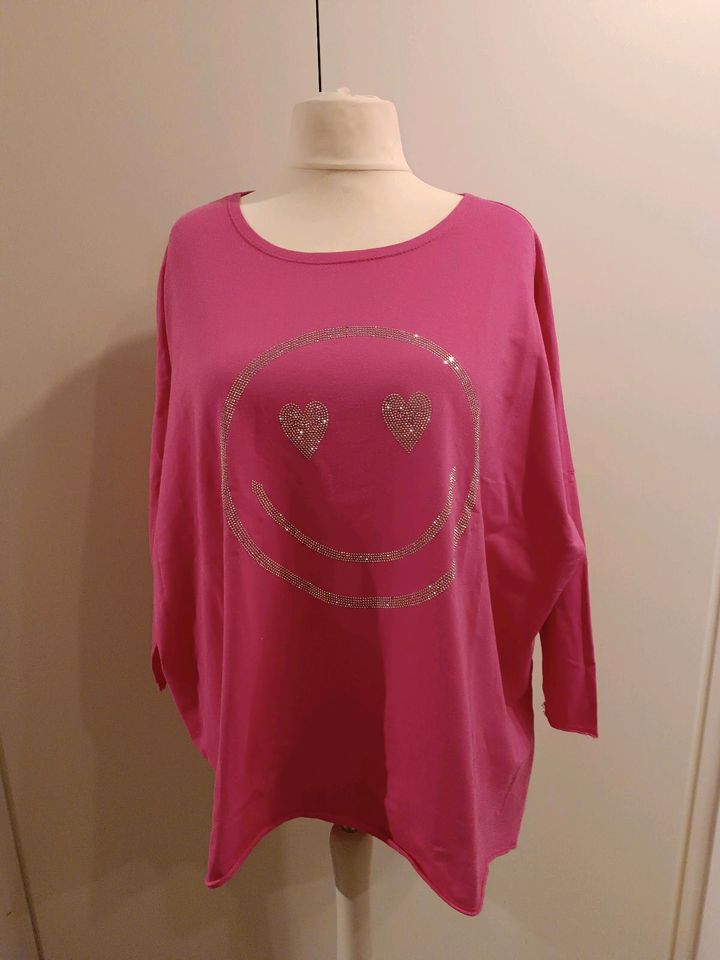 Italy Moda Shirt Vokuhila Smiley Plusszie 48/50/52 pink NEU in Germering