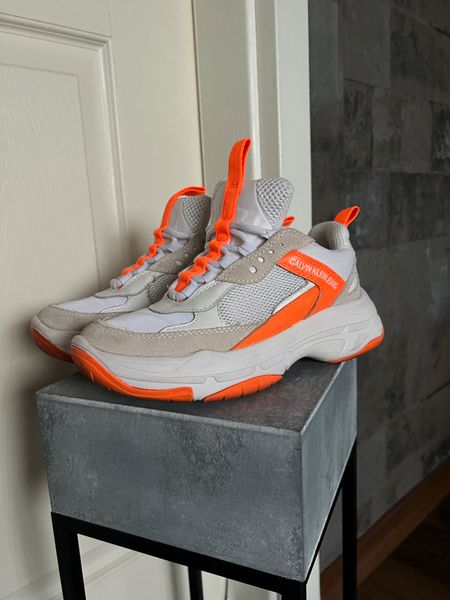 Calvin Klein Jeans - Maya - Plateau Sneaker - weiß/orange - 35 in Leipzig -  Möckern | eBay Kleinanzeigen ist jetzt Kleinanzeigen