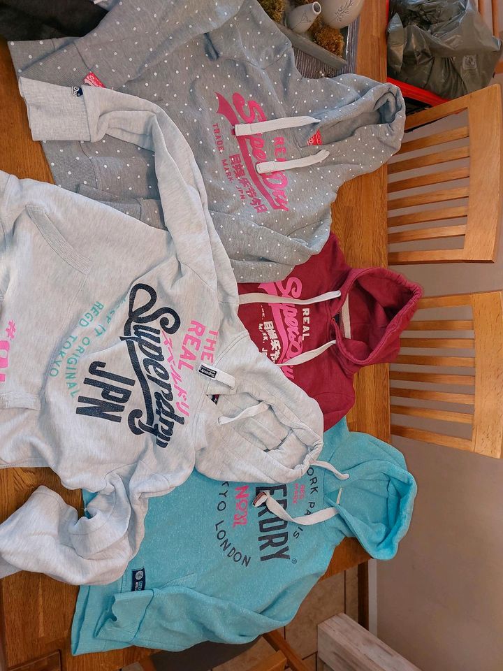 Superdry Hoodie gr m,L in Lennestadt