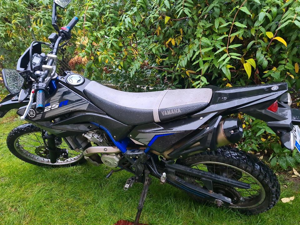 Yamaha WR 125 blau schwarz in Oberndorf am Lech