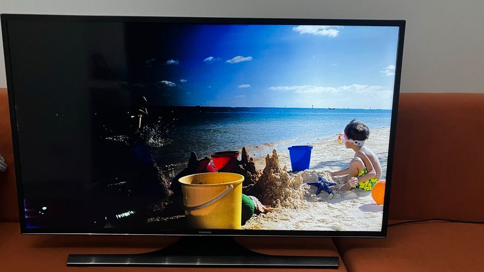 Samsung UHD TV Model UE40JU6450U in Lahr (Schwarzwald)