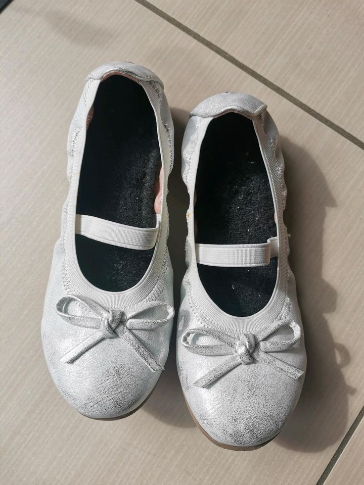 Ballerinas Silber Gr. 30 in Illertissen