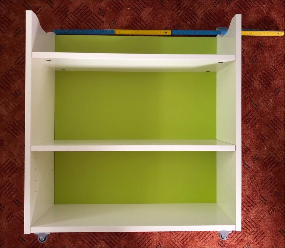 Ikea - Flaxa Kopfteil - Nachttisch zum ausziehen - Rollen - grün in Neuruppin