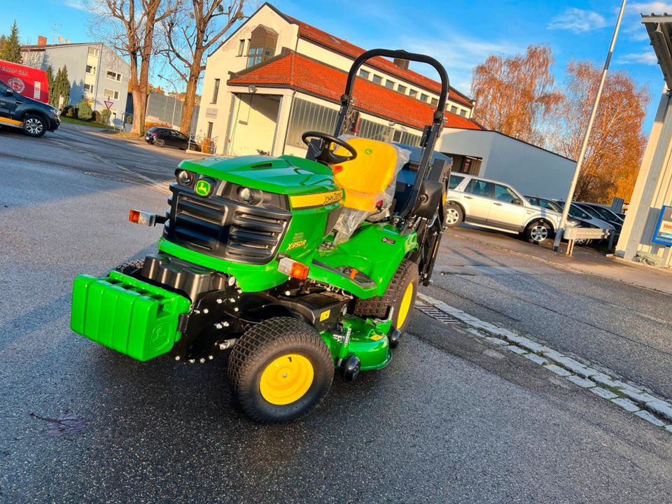 John Deere Rasentraktor X950 R Professionell mit StvZo. NEU in Lindau