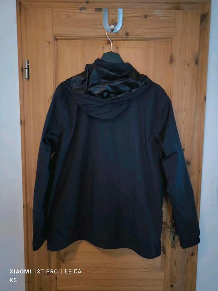 Gr. L Regenjacke unisex von Uhlsport in Saarbrücken