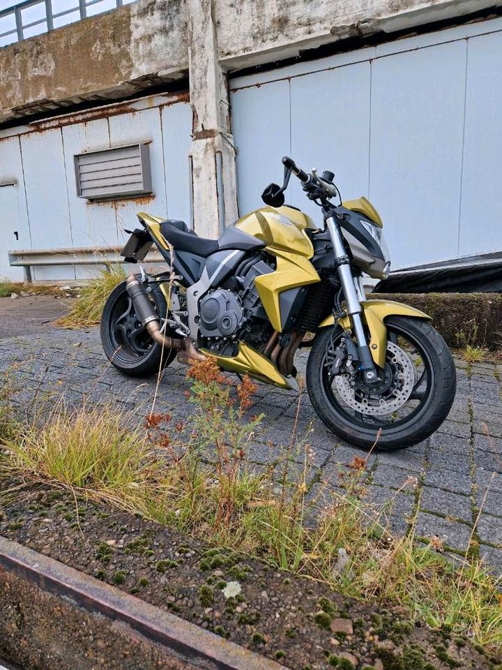Honda CB1000R mit Zubehör in Dissen am Teutoburger Wald