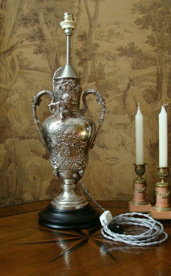 Tischlampe Historismus 1880 Lampe Amphore Vase Urne Amor Putto in Rackwitz