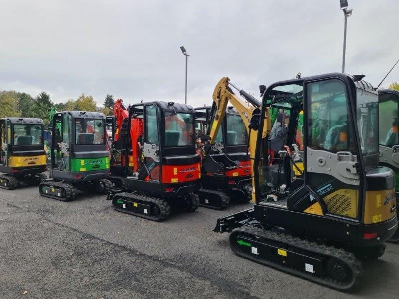 Minibagger, Bagger, Carter CT18, verstellbares Fahrwerk, Yanmar Motor, Knickarm, 1,9 t Gewicht, Heizung, Kabine in Oberthulba