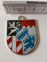 Anhänger Blech Bayernwappen Skispringer Zustand siehe Bilder Sachsen - Radeburg Vorschau