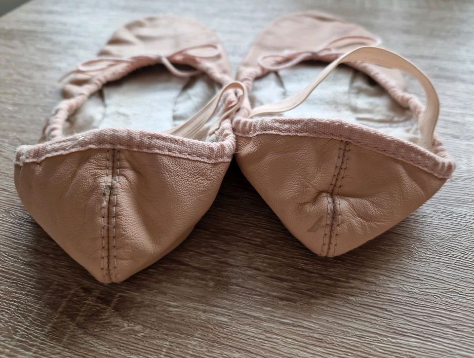 Bloch Arise Leder Ballettschläppchen Ballettschuhe Gr. 4,5C 37 in Sittensen