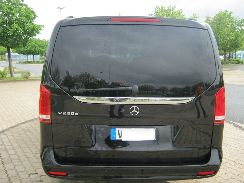 Mercedes Benz V-Klasse EDITION V 250d lang,LED,Navi,Klima... in Jößnitz