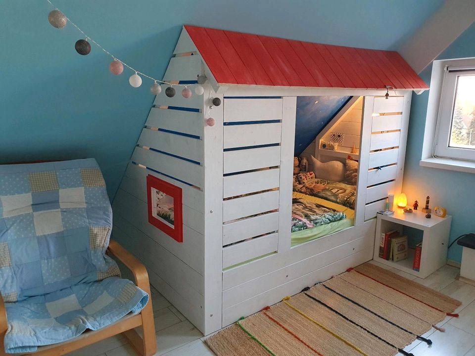 Hausbett Schlafkoje Kinderbett in Burghammer