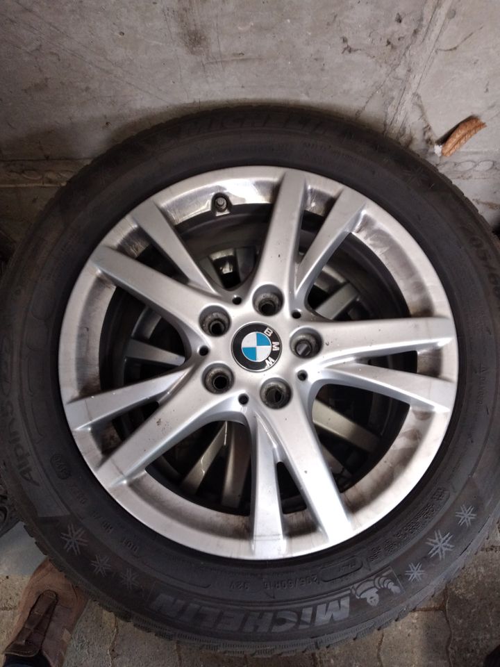 Alufelgen mit Winterreifen BMW 218 f45 f46!!!!!! in Hohenahr