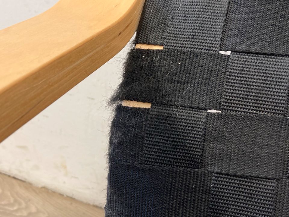 #A Ikea Poäng Sessel schwarz Freischwinger Geflecht Nackenstütze in Burgstädt