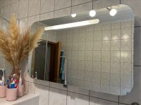 Spiegelschrank Badezimmer mit Beleuchtung Klappbar Spiegel Sachsen-Anhalt - Zerbst (Anhalt) Vorschau