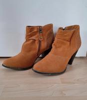 COMER Stiefeletten Stiefel Nieten Camel Cognac Hessen - Hilders Vorschau