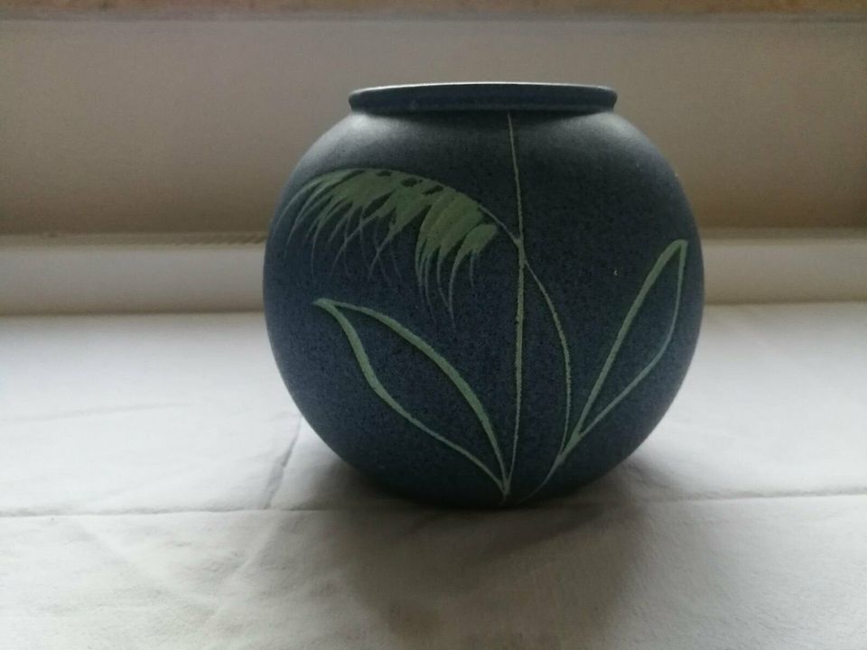 Blumenvase Vase Keramik Handarbeit H.14,70 cm top Zustand in Hochheim am Main