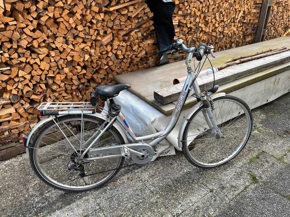 Damenfahrrad in Aindling