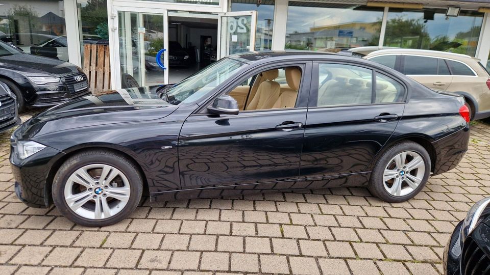 BMW Limo 316i Sportline Navigation Xenon Leder in Fuldatal