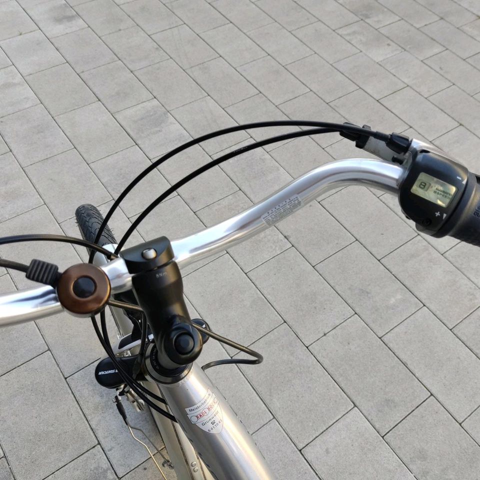 E bike Flyer Tiefeinsteiger Mittelmotor Elektrofahrrad Pedelec in München