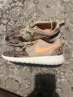 Nike roshe one Sneaker Turnschuhe Frauen Damen aloha pack Hessen - Offenbach Vorschau
