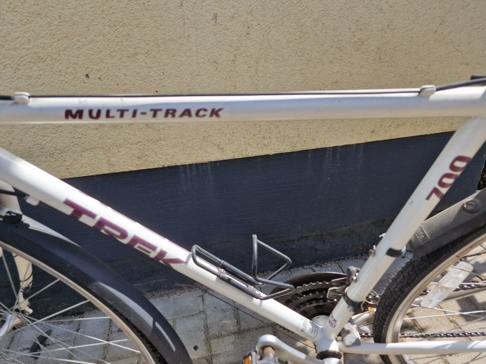 Fahrrad TREK Cro Moly 700 Multi Track in Kaufungen