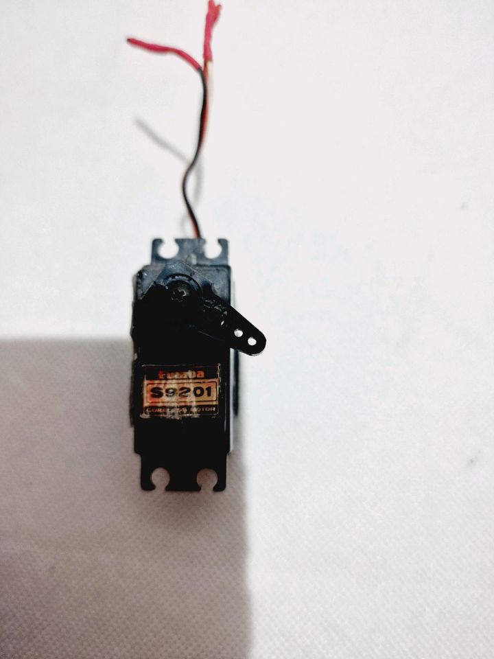 2 X 1/10 RC Servo / Futaba - Meveric... in Hamm