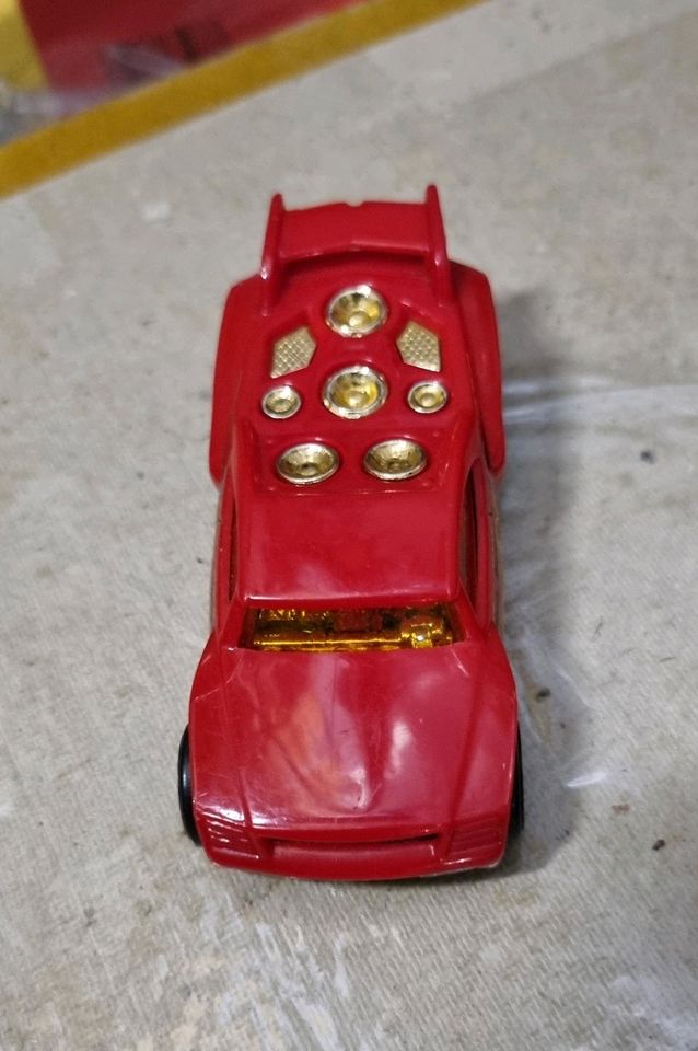 HTF Hot Wheels Bassline red gold Loose (m) in Bonn