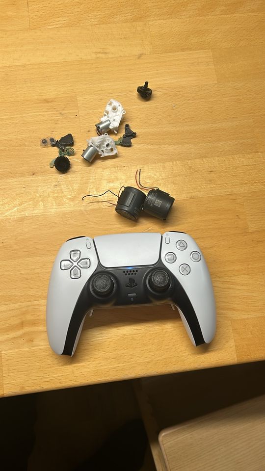 Custom Controller PS5 (Neu) in Crailsheim