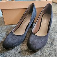 Damen Pumps Tamaris Wildlederoptik schwarz Gr. 41 Nordrhein-Westfalen - Altenbeken Vorschau