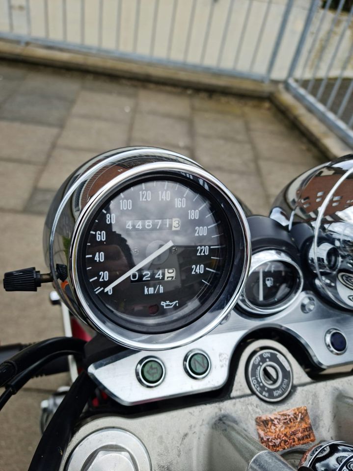 Suzuki GSX 750 AE Naked Bike in Düsseldorf