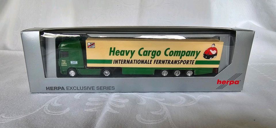 193337 Herpa Koffer-Sattelzug Heavy Cargo Company 1/87 in Schwabach