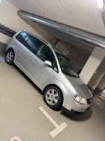 *NEU* VW Touran 2.0 TDI ZU VERMIETEN! *7Sitzer*Klima*AHK* Hessen - Offenbach Vorschau